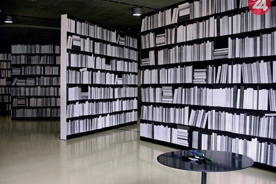 Knižnica od výtvarníka Jara Vargu