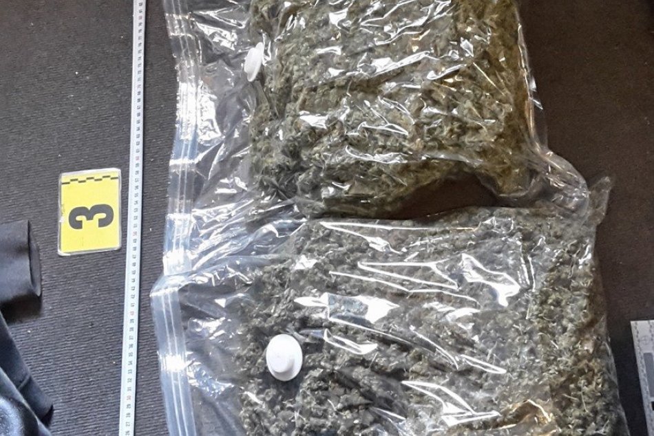 FOTO zo zásahu žilinských policajtov