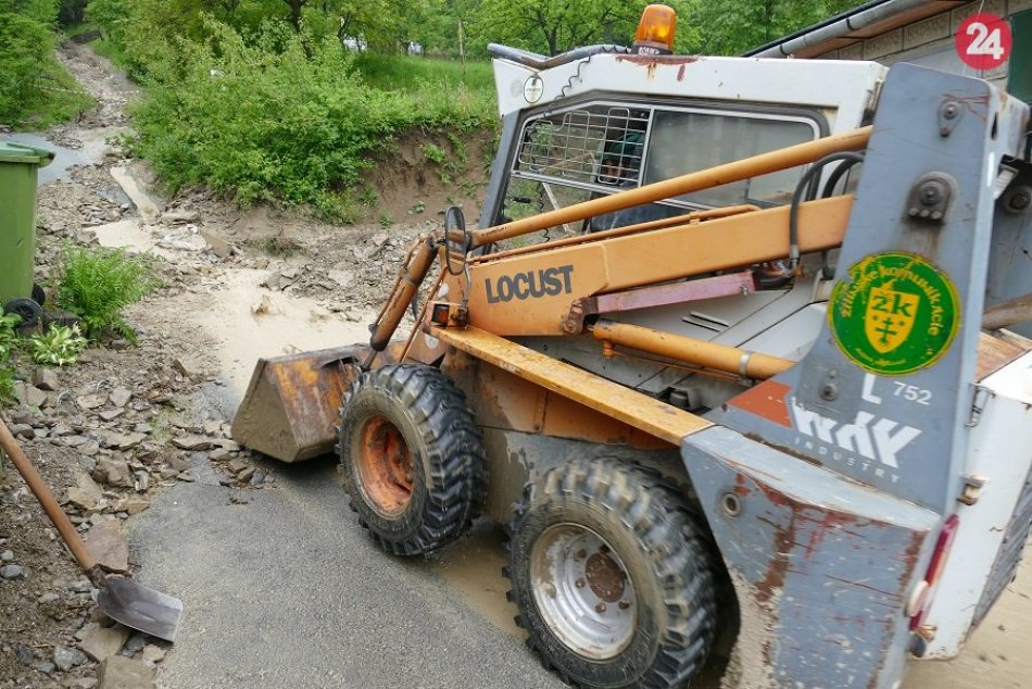 FOTO: Prívalový dážď narobil v Žiline problémy