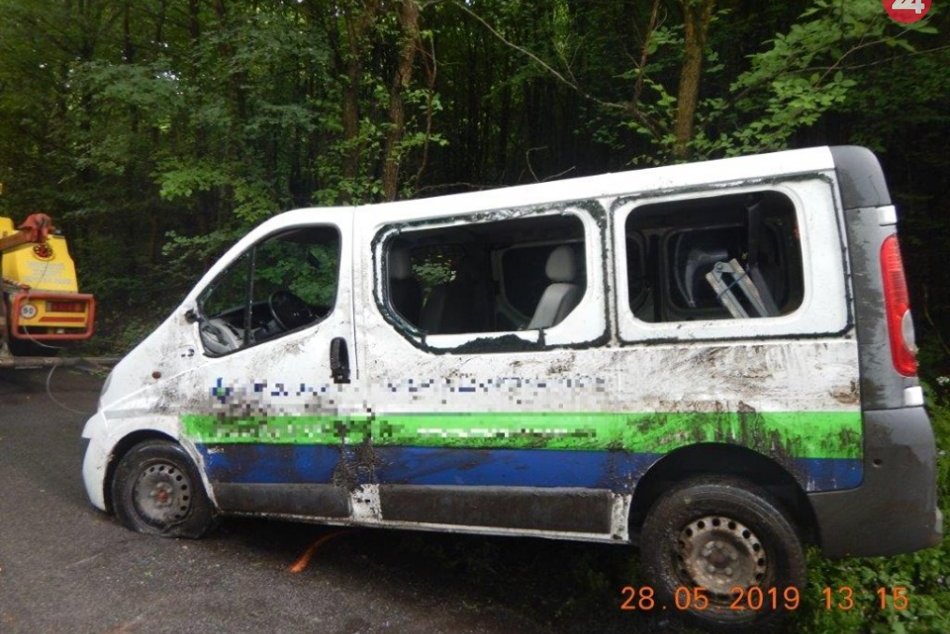 FOTO: Nehoda sanitky pri Žiari si vyžiadala šesť zranených