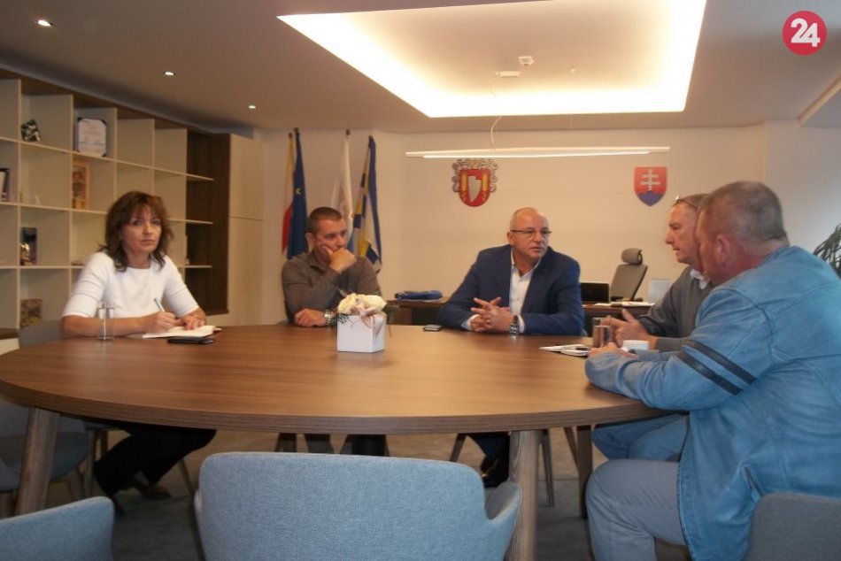 V Šali rokovali o doprave: Občania môžu vyplniť dotazník, FOTO
