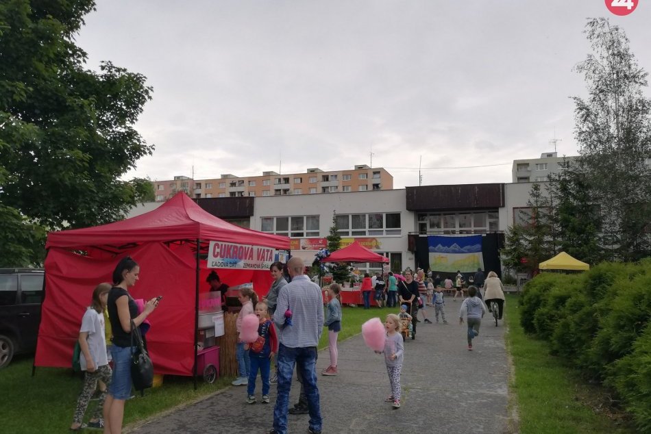 Svoj sviatok oslávili deti aj pred CVČ Adam: Veď si to pozrite...