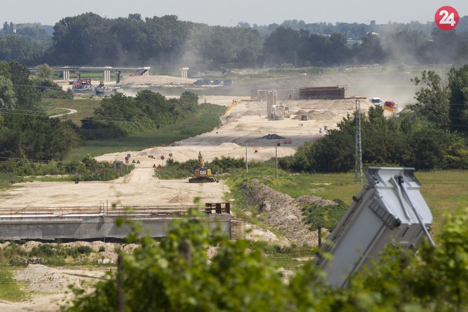 Výstavba D4 Bratislava - Sv. Jur