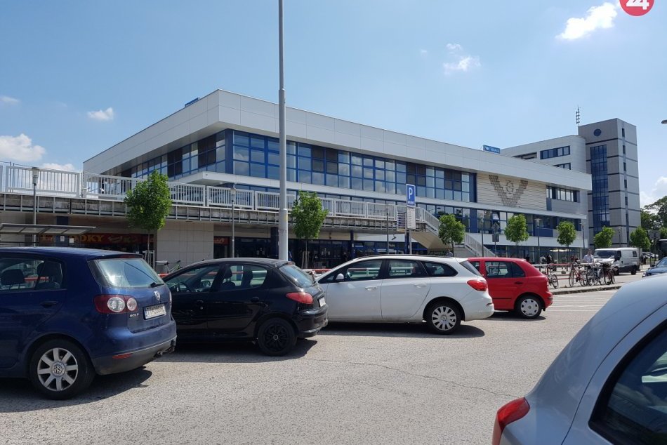 Cestujúcich vlakmi čaká komplikácia: Lávku na stanici na dva mesiace uzatvoria