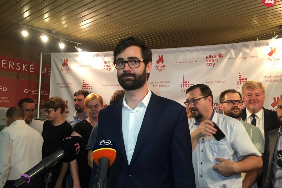 Mimoriadne rokovanie poslancov mestského zastupiteľstva, 14. júna v Nitre