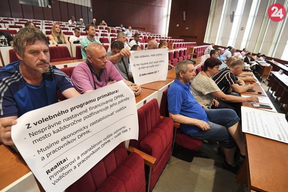 Zamestnanci DPMK prišli na rokovanie MsZ