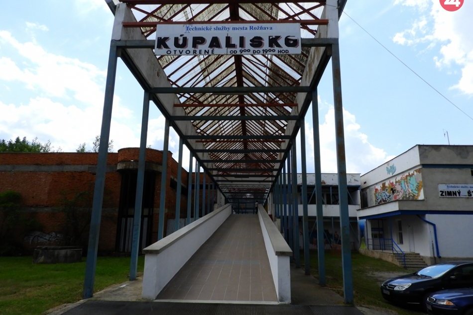 Obrazom: Zahájenie sezóny na kúpalisku v Rožňave