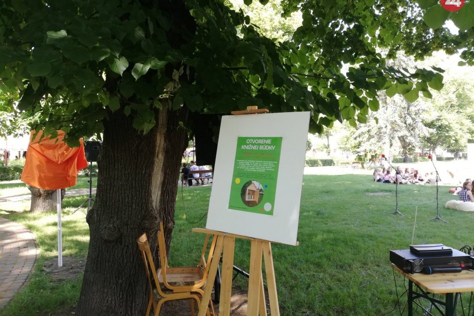 OBRAZOM: V Spišskej Novej Vsi slávnostne otvorili prvú knižnú búdku