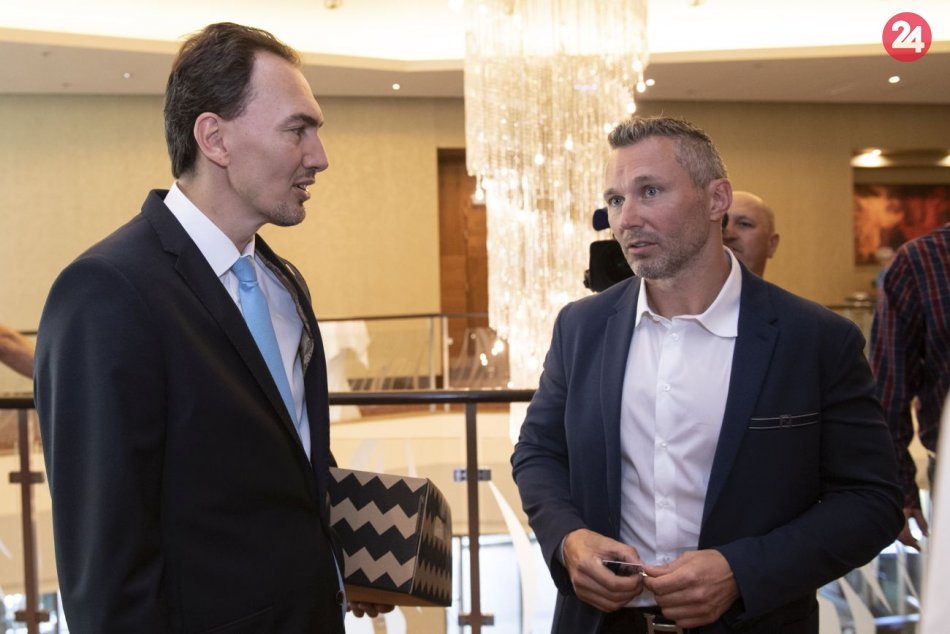 Novým prezidentom hokejového zväzu sa stal Miroslav Šatan