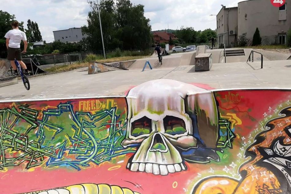 Skejťáci sa v Hlohovci činili: Sprejom na betóne vznikli hotové umelecké diela