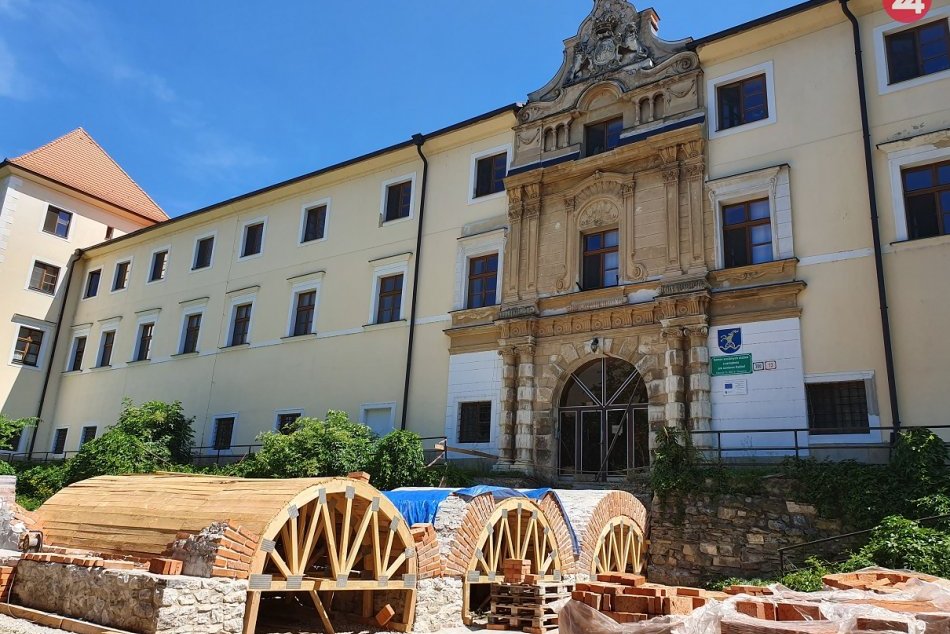 Barokový mostík v Stupave je v rekonštrukcii