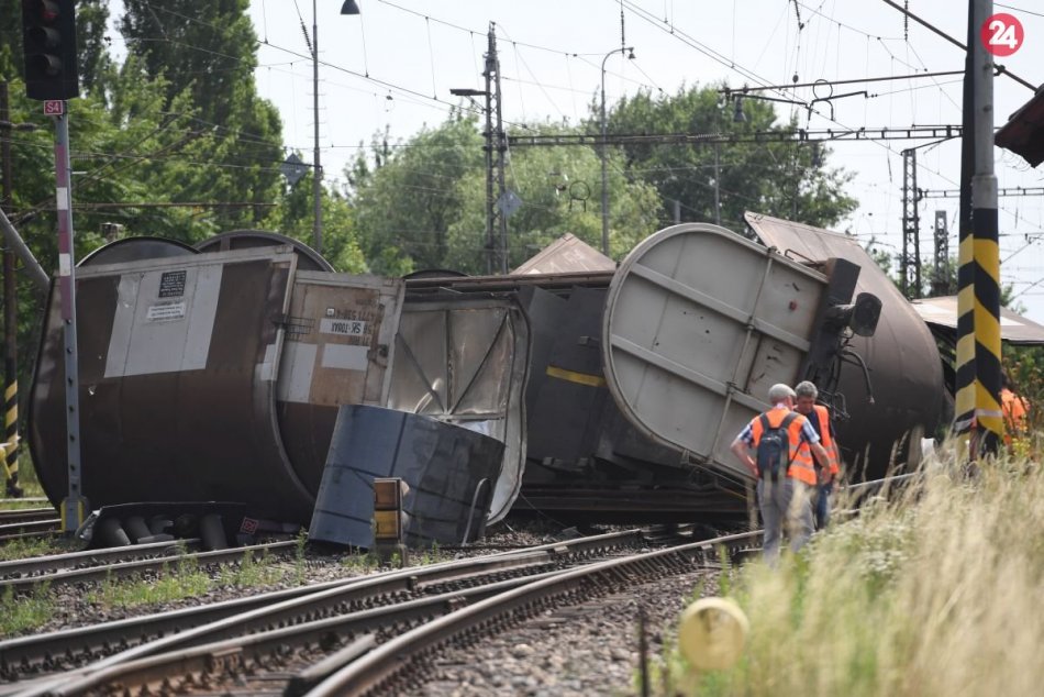 Pri Šali sa vykoľajil nákladný vlak