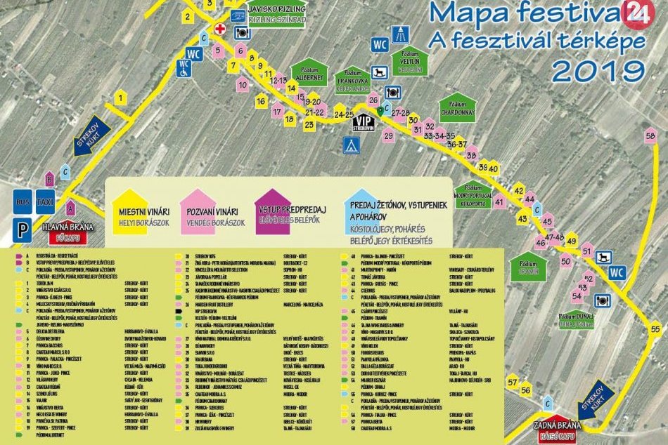 Zber hrozna odrody Rulandské modré vo vinárstve v obci Strekov