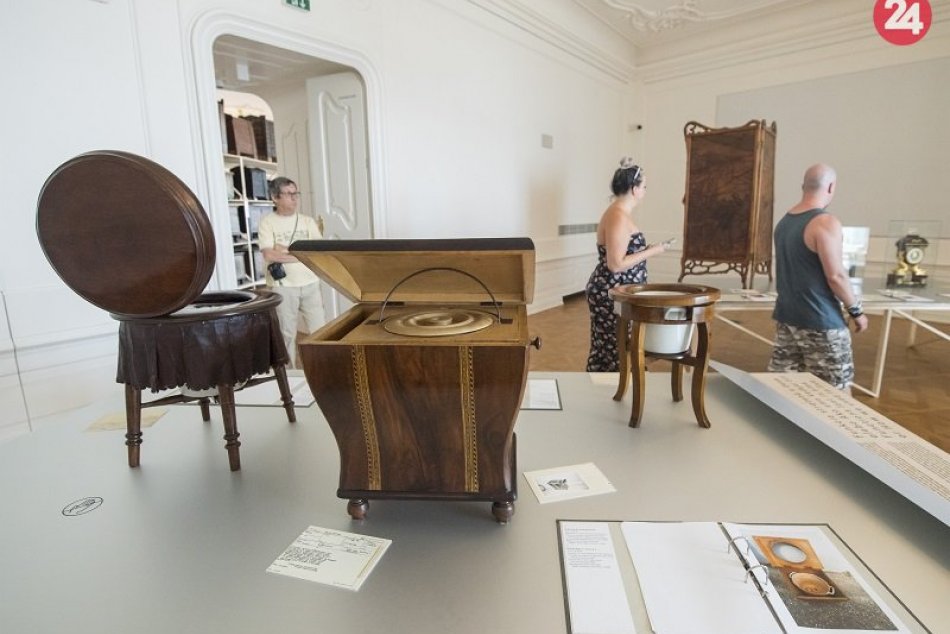 Výstava Nábytok na Bratislavskom hrade