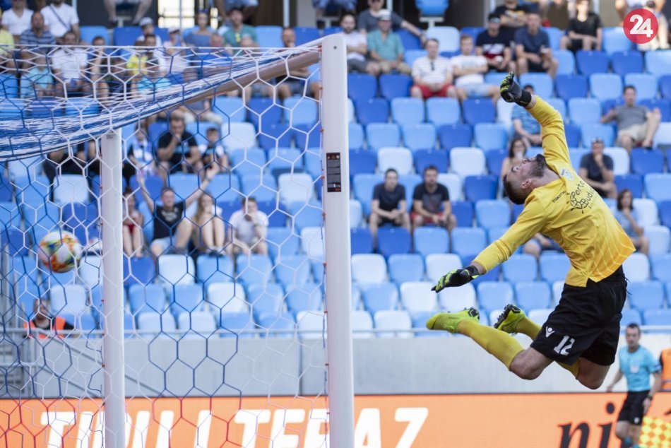 ŠK Slovan Bratislava - KF Feronikeli