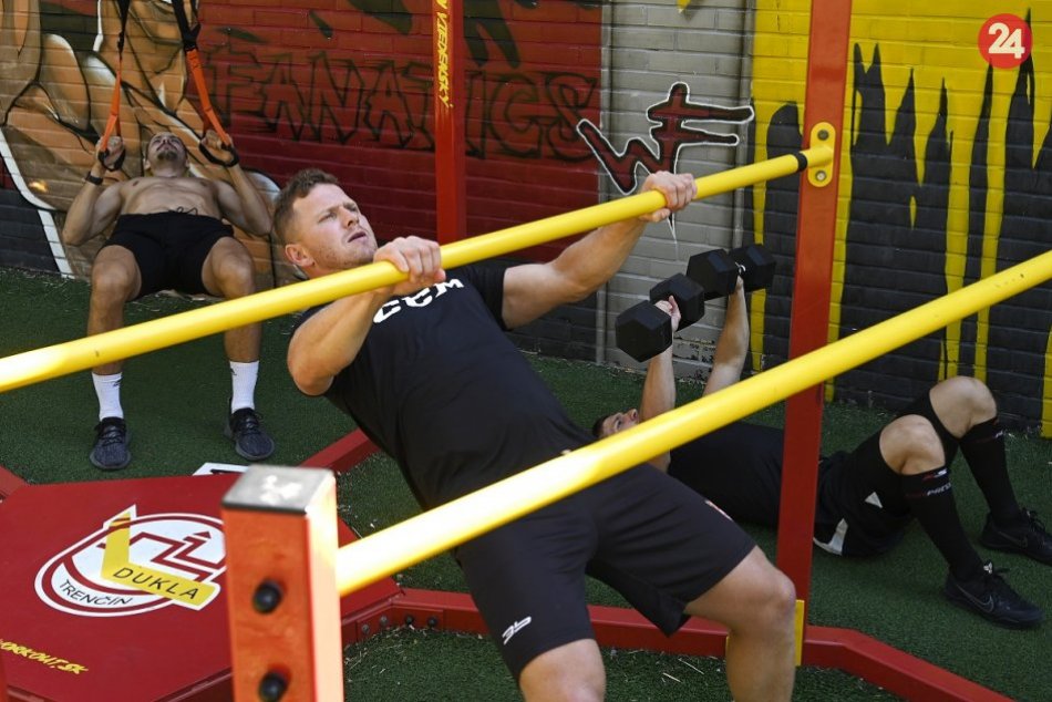 FOTO: Hokejisti Dukly Trenčín v príprave na novú sezónu