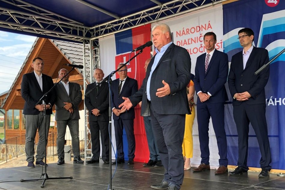 Deň D je tu: Základný kameň obchvatu Prešova už poklepali, FOTO