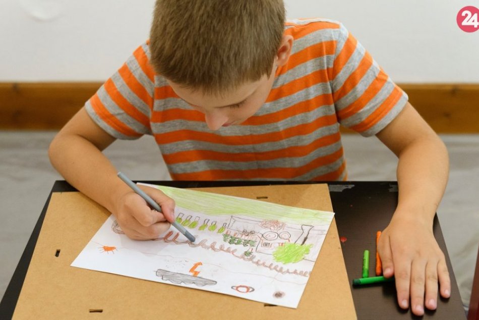 Deti zaplnili Nitriansku galériu: Čas im kráti prázdninové maľovanie