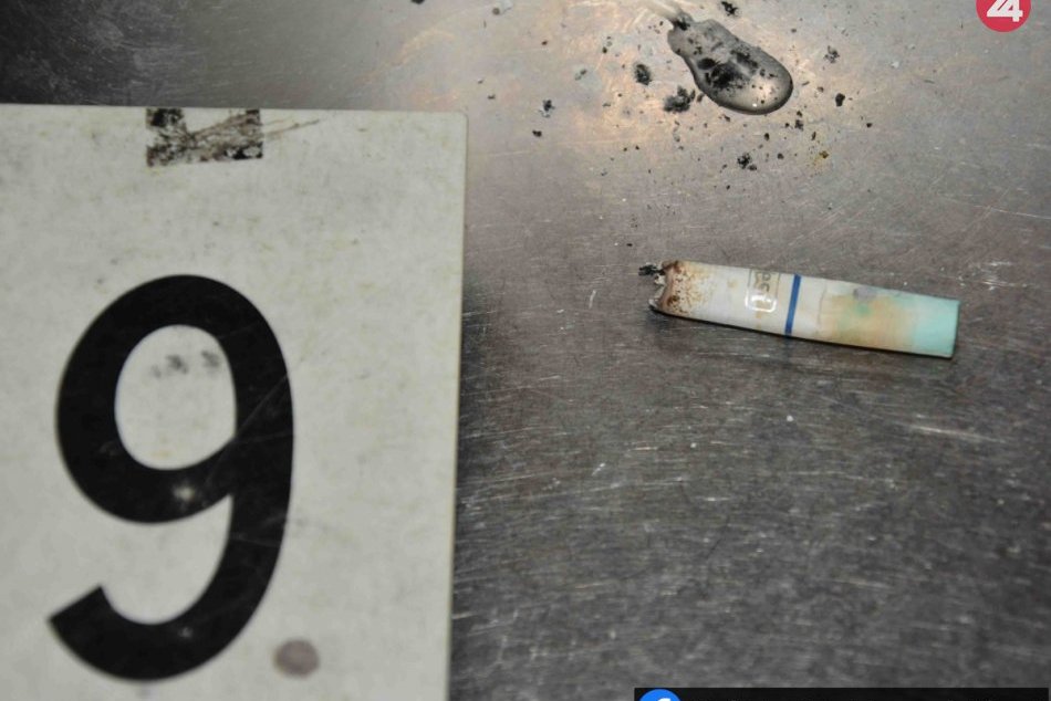 Vlámanie mu nestačilo: Na ukradnutom aute jazdil bez dokladov