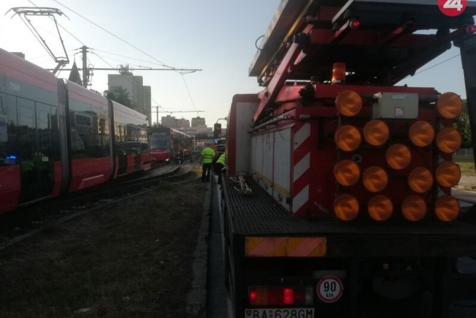 Vykoľajená električka