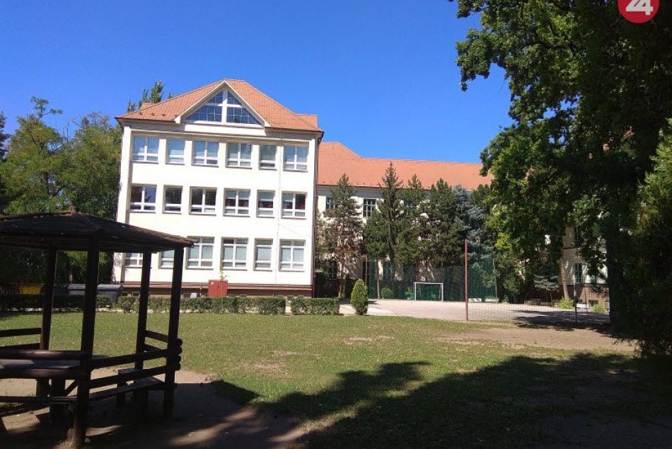 V areáli ZŠ G. Czuczora dostane bežecká dráha nový povrch