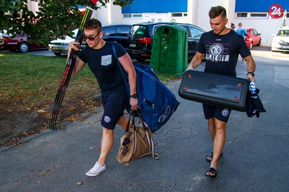 Odchod HK Nitra na zápasy do Švajčiarska