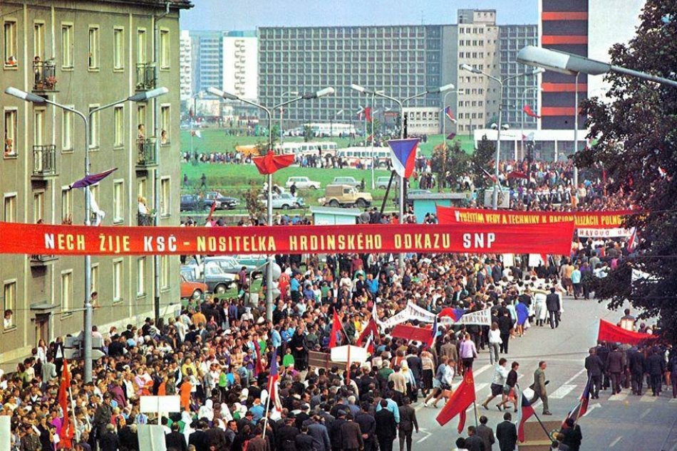 Archívne FOTO z dožinkových osláv v Nitre
