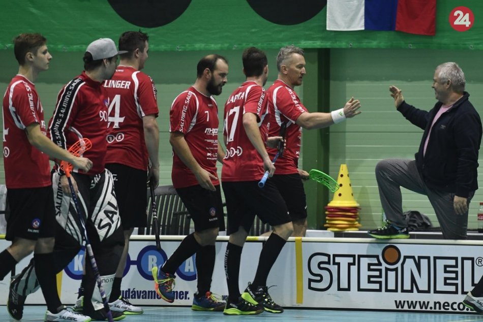 Za florbalový AS Trenčín nastúpil aj Marcel Hossa