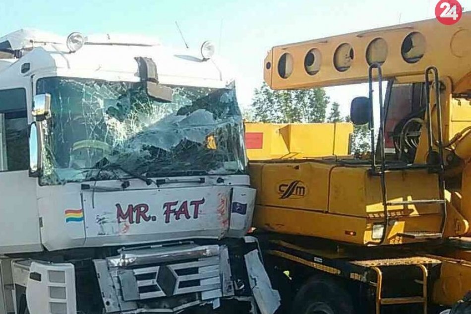 FOTO priamo z miesta nehody v Prievidzi: Vyžiadala si troch zranených