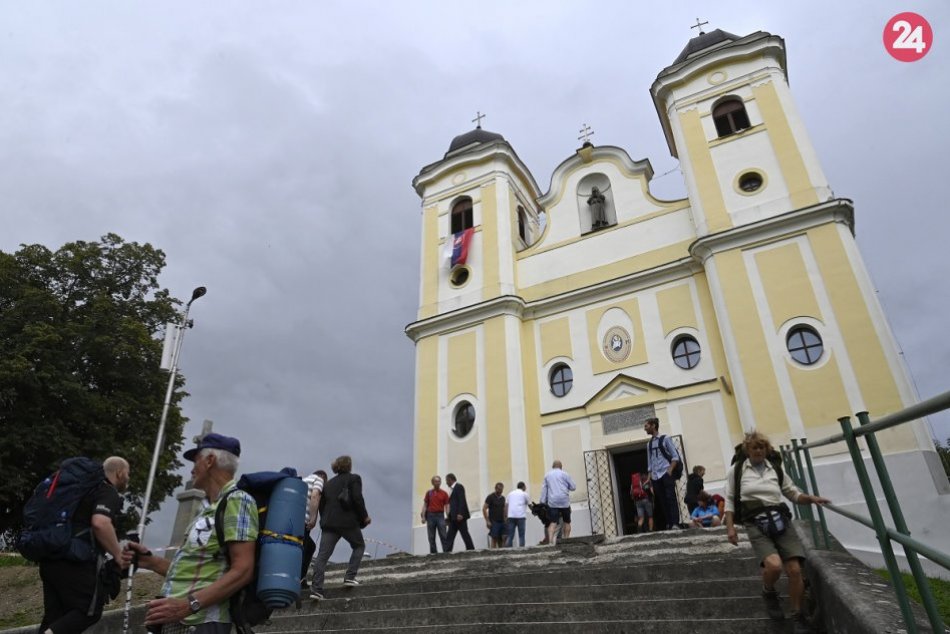 FOTO: Púť zo Skalky nad Váhom v Trenčianskom okrese do Velehradu