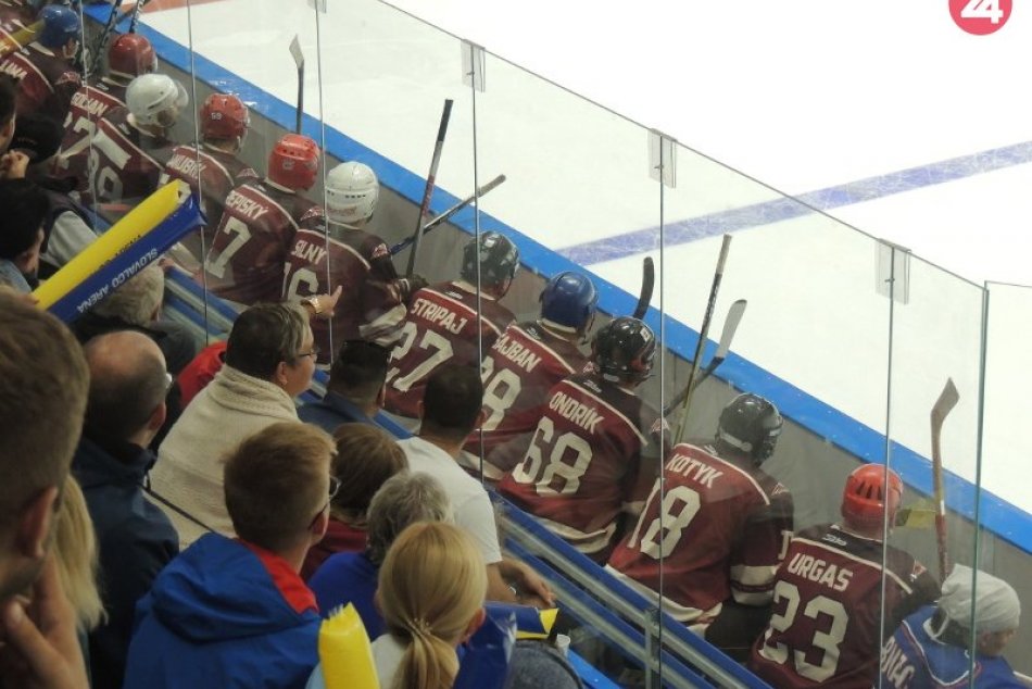 Zimný štadión v Žiari nad Hronom prešiel hneď prvý deň zaťažkávajúcou skúškou