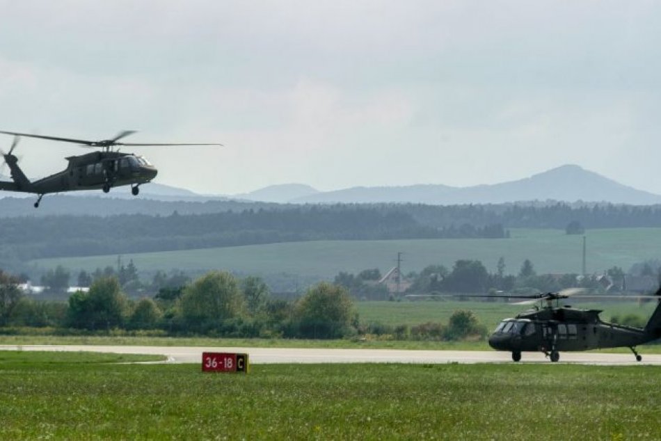 Vrtuľníky Black Hawk