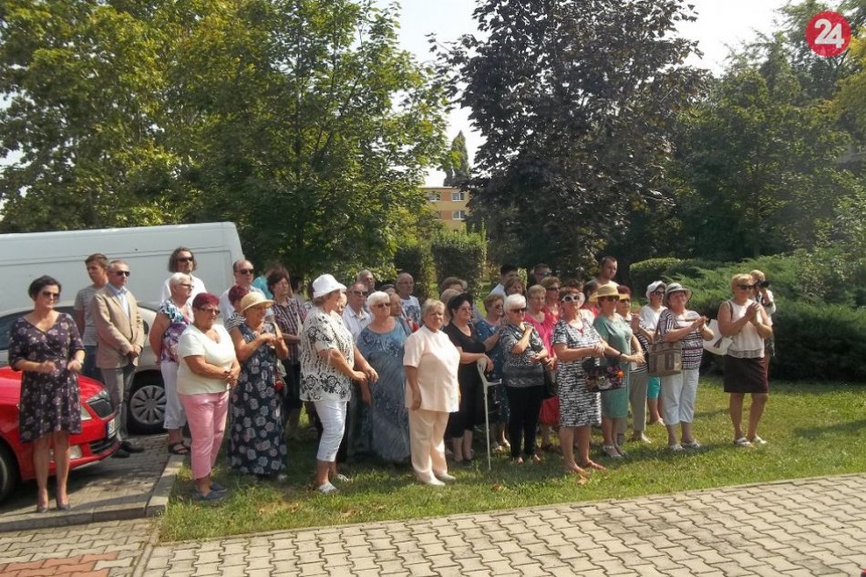 Šaľania sa zišli pri pamätníku: Pripomenuli si 75. výročie SNP, FOTO