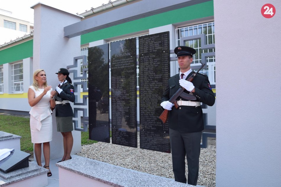 V Lučenci odhalili prvý pamätník príslušníkom bezpečnostných zborov