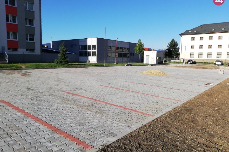 Parkovisko na sídlisku Západ bude čoskoro hotové: Prinášame zábery z miesta