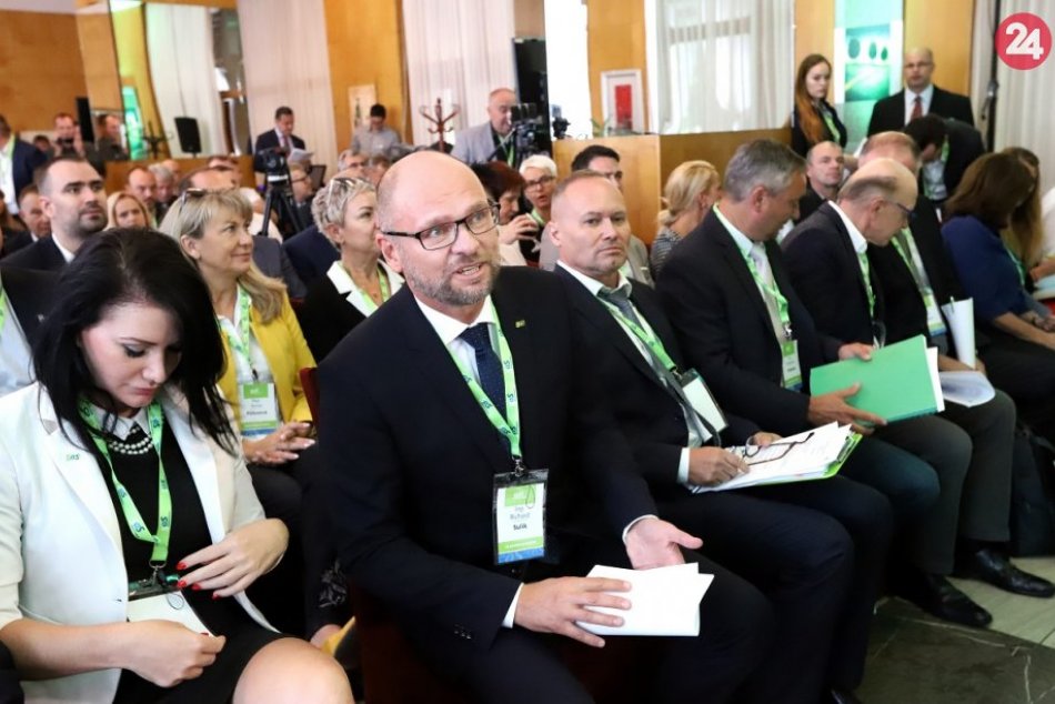Mimoriadny kongres opätovne zvolil Richarda Sulíka za predsedu strany SaS