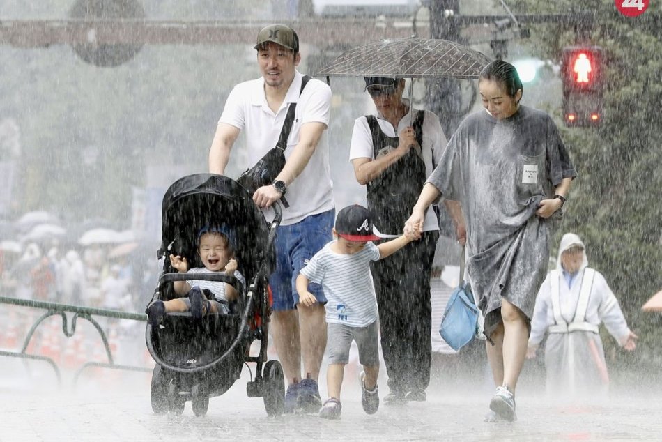 Tajfún Faxai v Japonsku