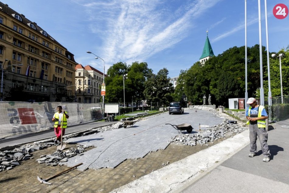 Rekonštrukcia Pamätníka SNP