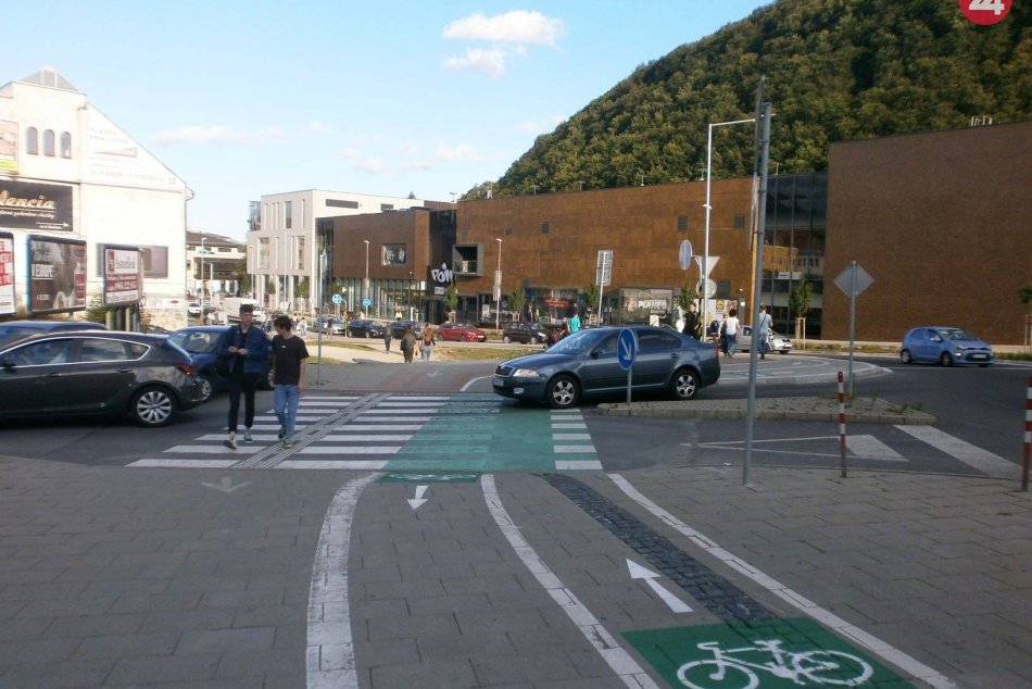 V OBRAZOCH: Osvetovo-vzdelávacie podujatie Chodci versus cyklisti na Huštáku