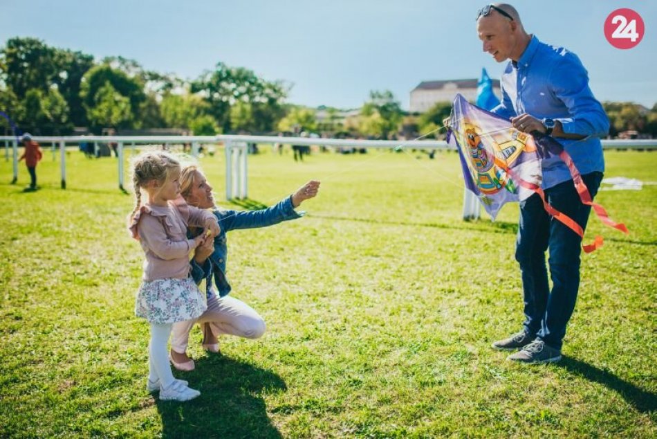 Šarkaniáda na zámku Schloss Hof