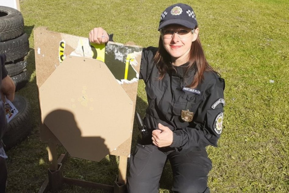V OBRAZOCH: Úspechy bystrických policajtov na streleckých pretekoch