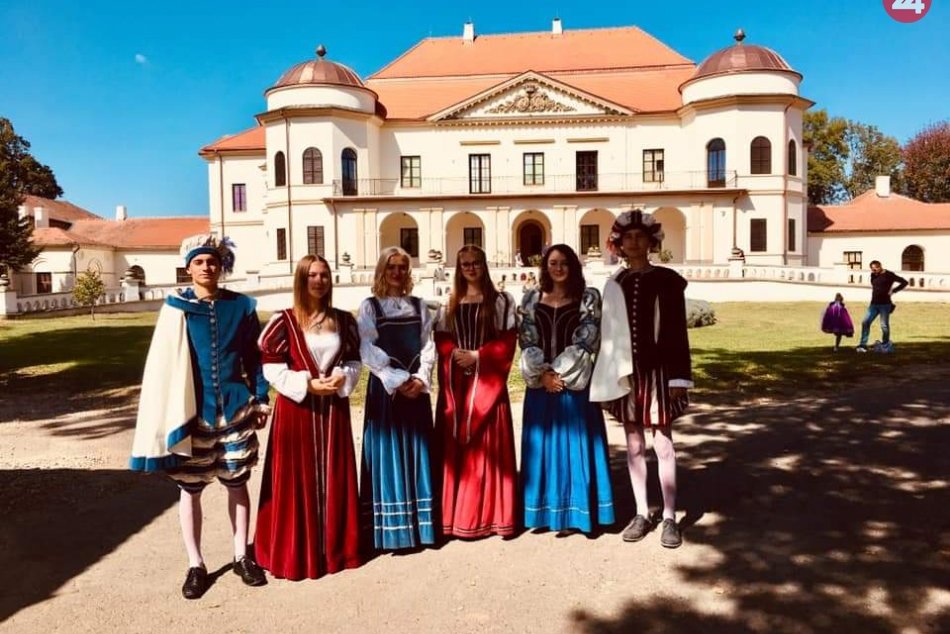 Zaspomínajte si na slávnostné otvorenie Zemplínskeho múzea zachytené na ZÁBEROCH