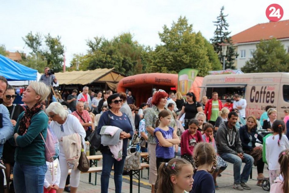 25. ročník Novozámockého festivalu detských folklórnych súborov