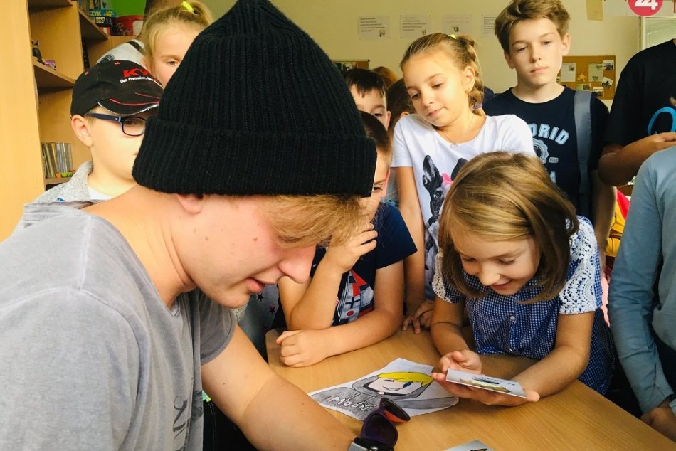 Vyvolal obrovský záujem: Prešovských fanúšikov navštívil YouTuber MOON