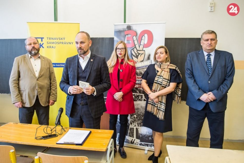 Inscenácia Nemá trieda pripomína študentom udalosti spred 30 rokov