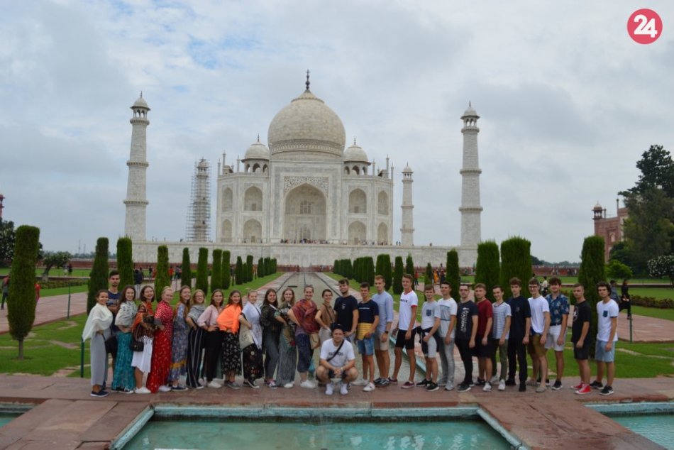 OBRAZOM: Folklórny súbor Zemplín v ďalekej Indii