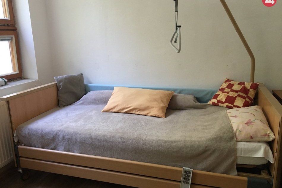 Dôchodcom sa postarali o spánok: Pomohla ministerská dotácia, FOTO