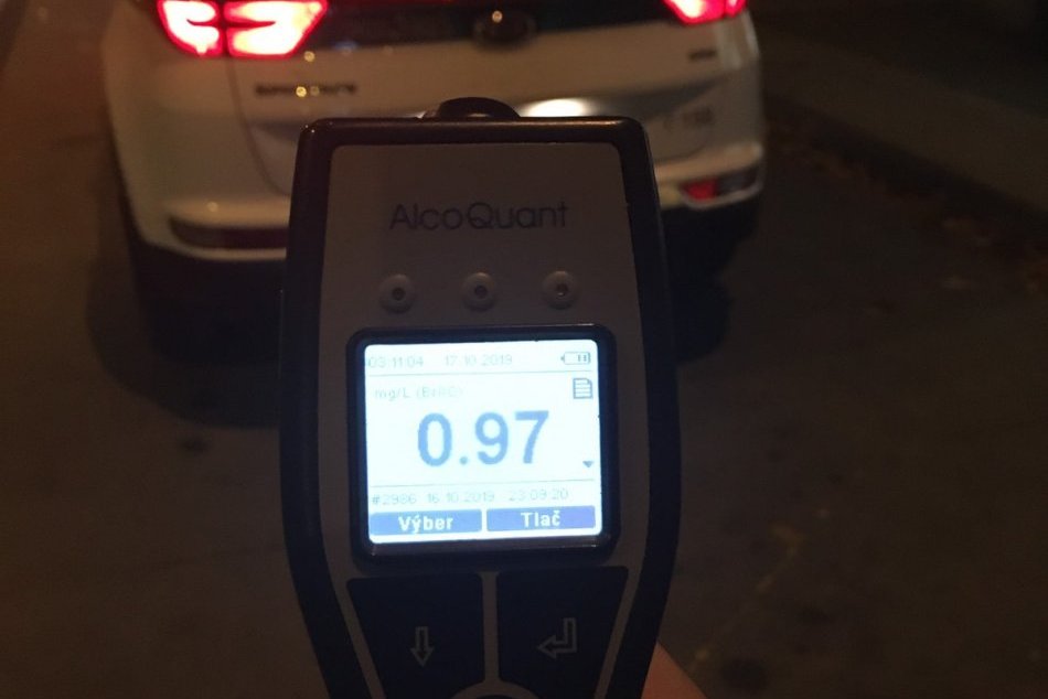 Trenčianski policajti chytili Daniela (40) na Hasičskej ulici: Takto nafúkal