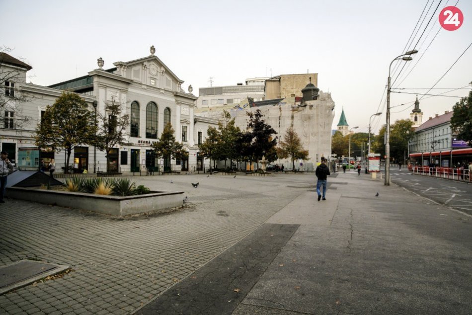 Námestie Nežnej revolúcie