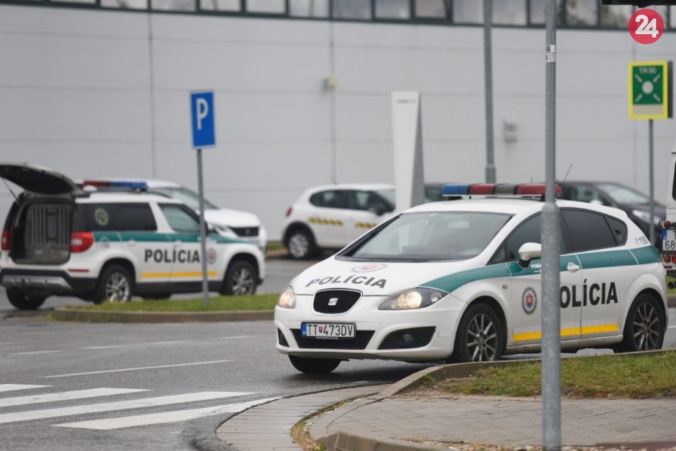 Pre nahlásenú bombu evakuovali trnavskú automobilku
